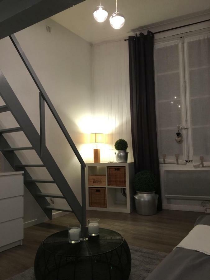 Studio Avec Mezzanine A 5 Min Des Arenes Et De La Gare Hotel นีมส์ ภายนอก รูปภาพ