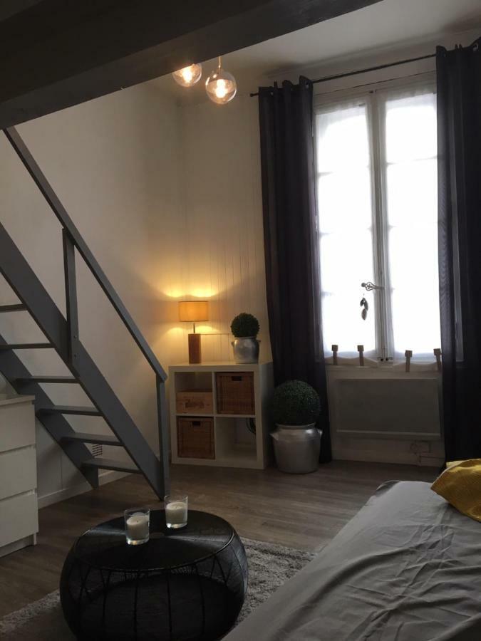 Studio Avec Mezzanine A 5 Min Des Arenes Et De La Gare Hotel นีมส์ ภายนอก รูปภาพ